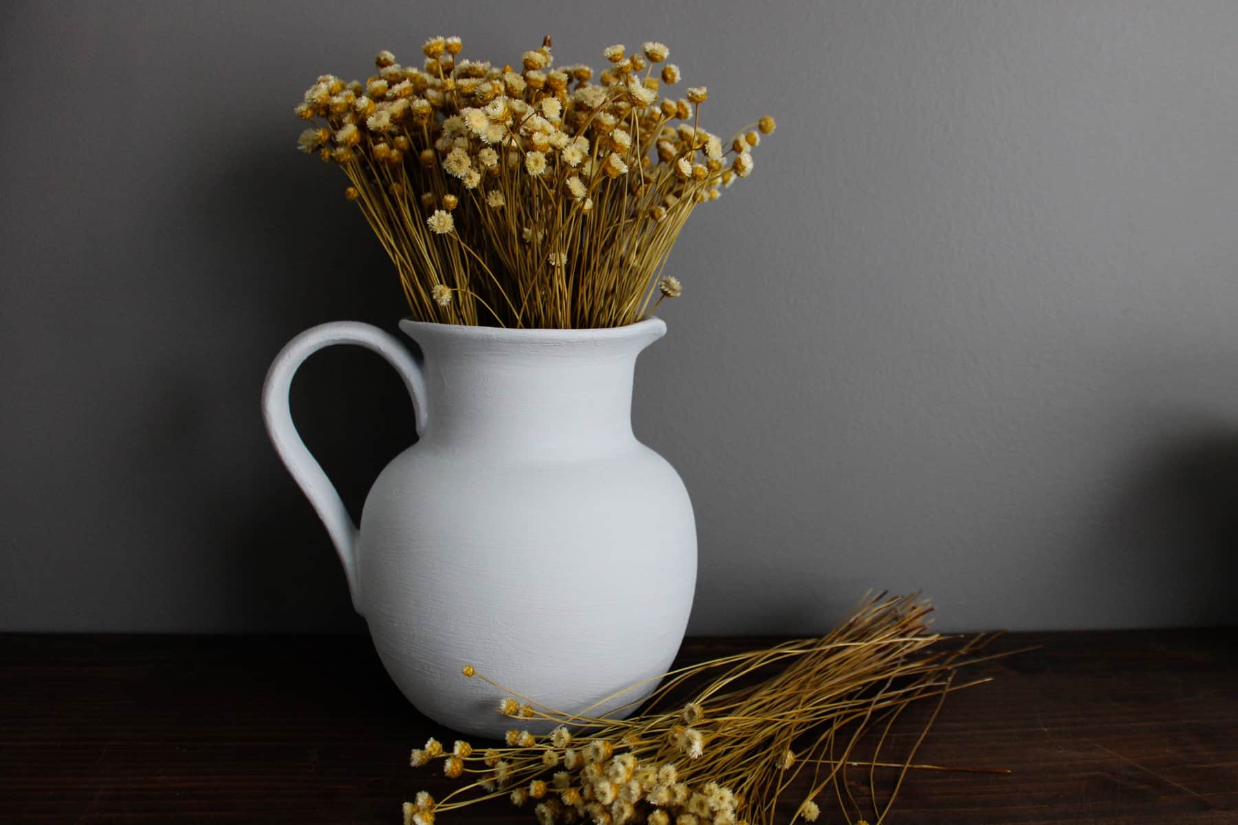 DIY Faux Ceramic Vases | Upcycling Thrift Flip - Tulips …